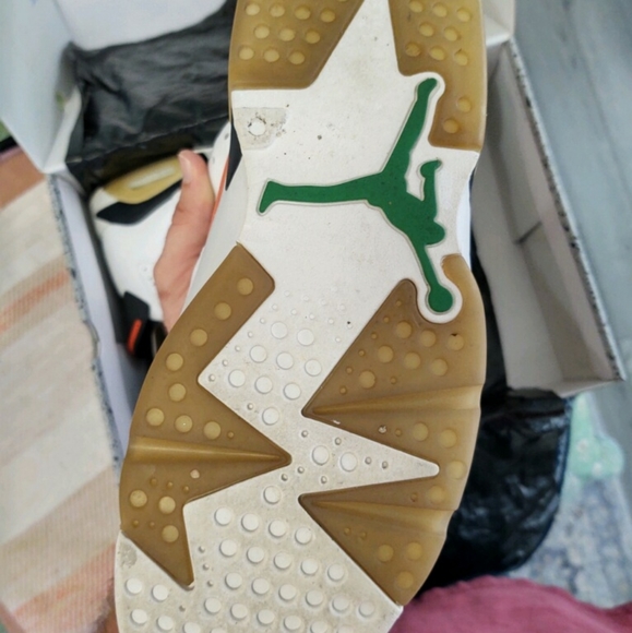 Jordan Retro 6 - Picture 2 of 2